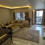 Charming Brand New Apartment 517