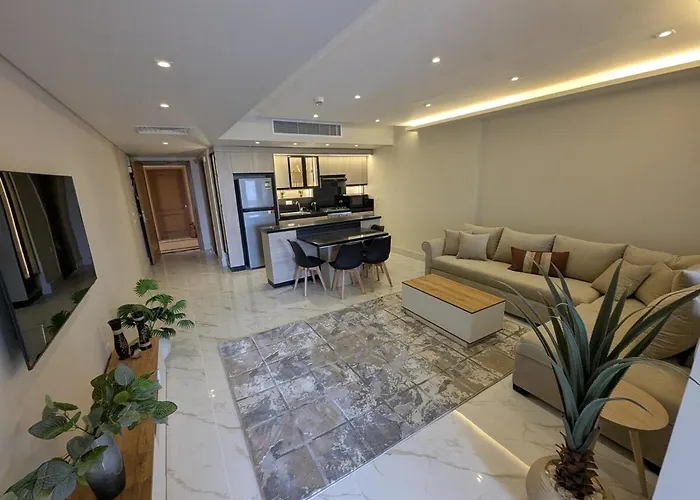 Charming Brand New Apartment 517